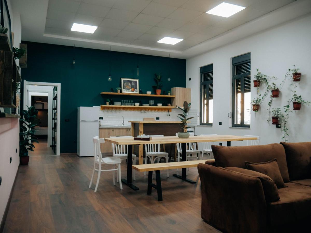 The Maze Hostel 티라나 외부 사진