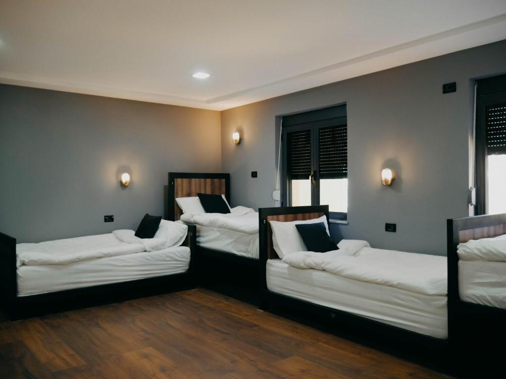 The Maze Hostel 티라나 외부 사진