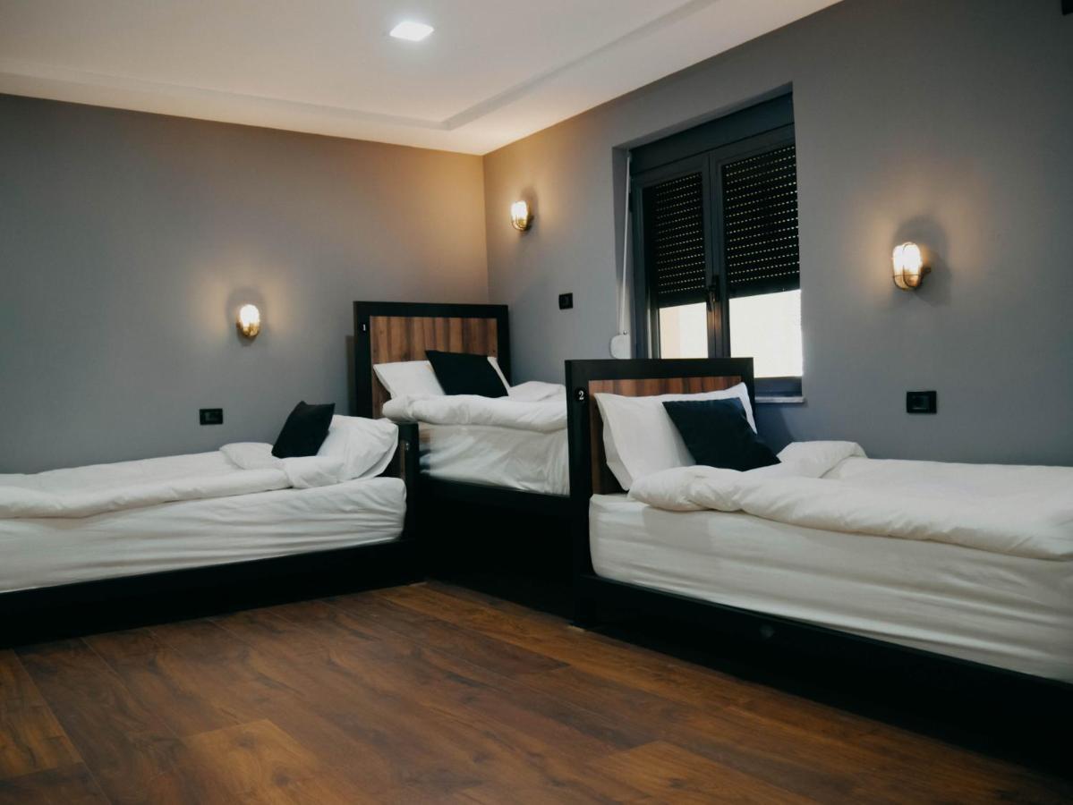 The Maze Hostel 티라나 외부 사진