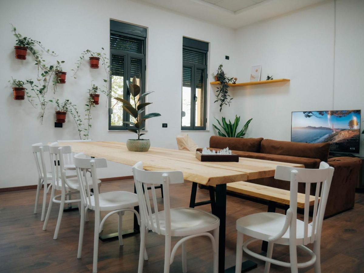 The Maze Hostel 티라나 외부 사진