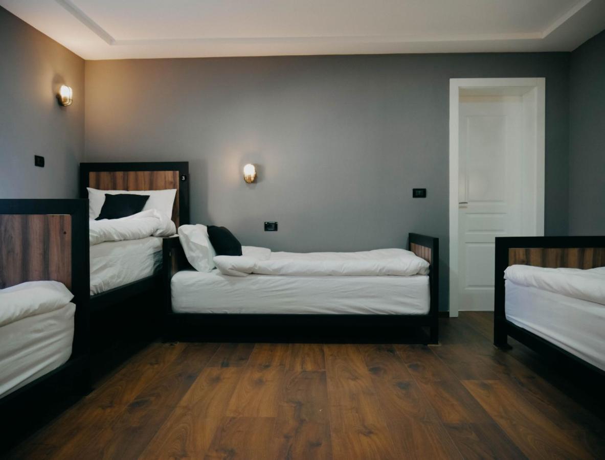The Maze Hostel 티라나 외부 사진